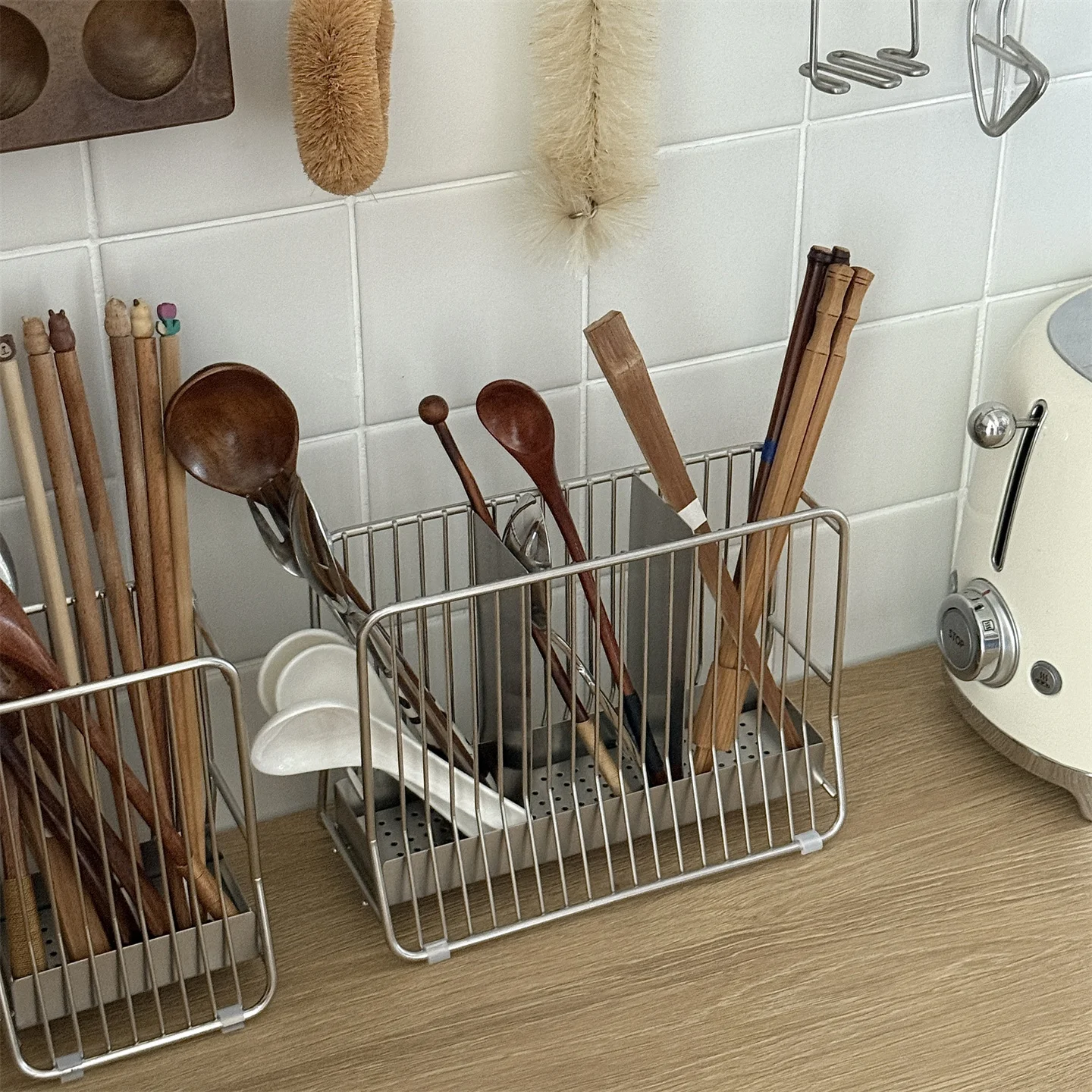 حامل عيدان الطعام المثبت على ا - مراجعة Kitchen Utensil Holder وسعره